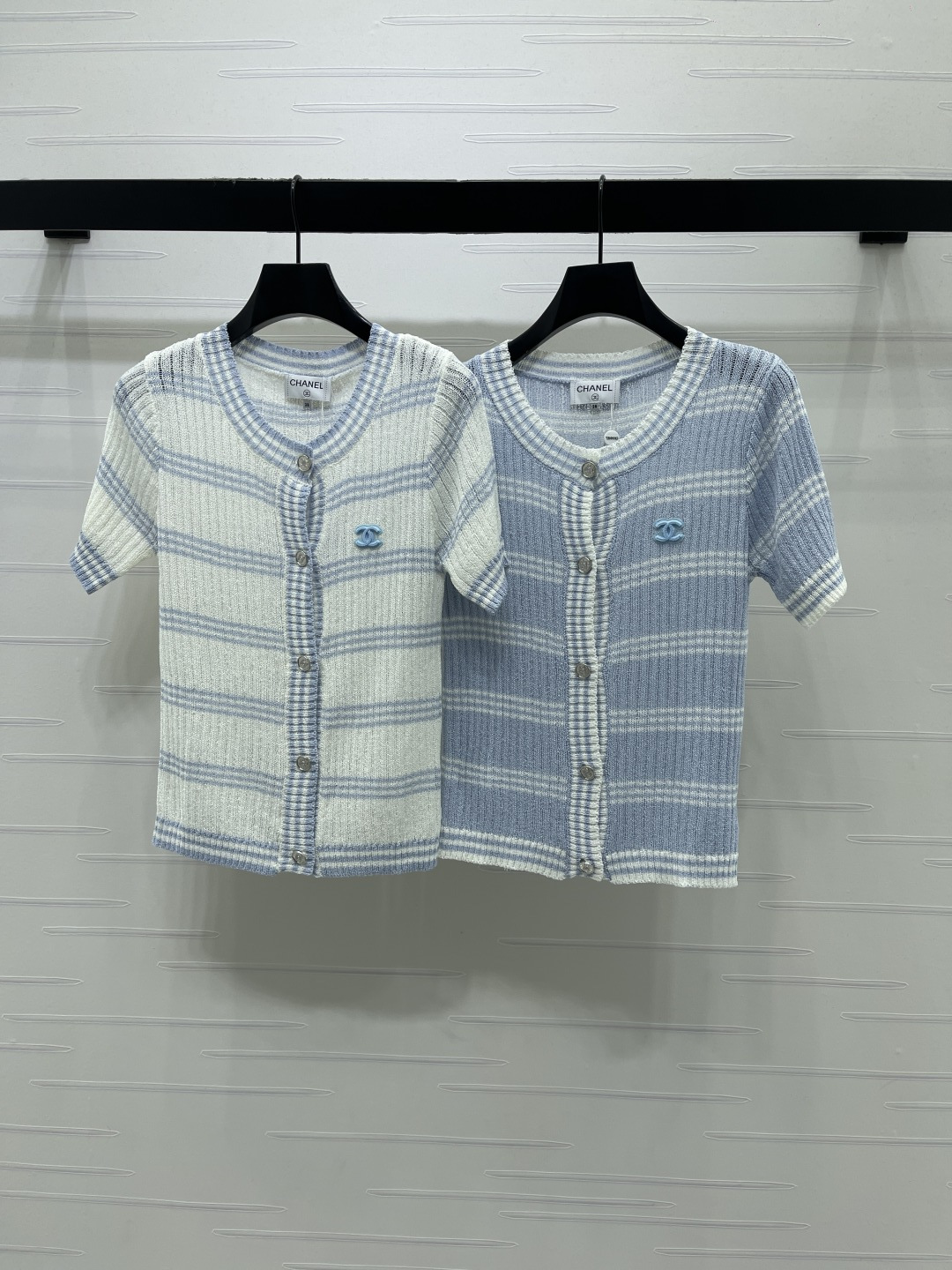 Women's short sleeves